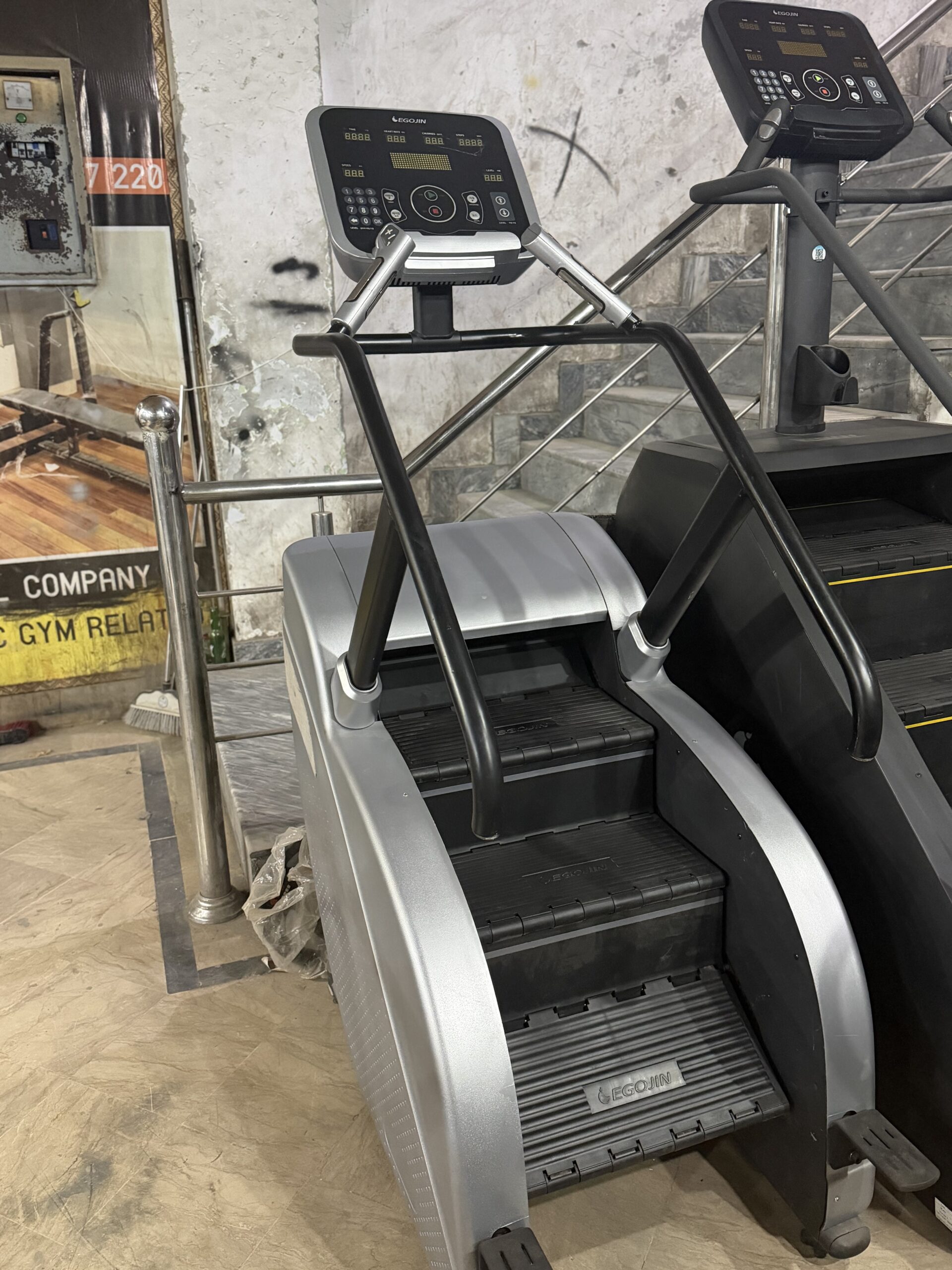 EGOJIN Middle Climb stepmill Stair’s machine ( REFURBISHED )